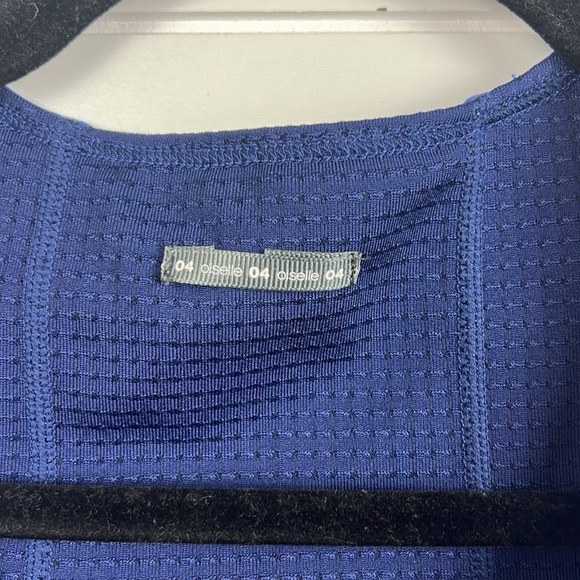 EUC oiselle flyout sports bra size 4 or xs-s running bra - Picture 2 of 5